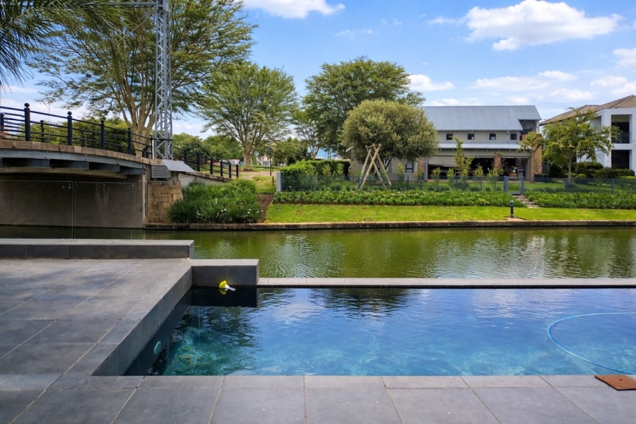 6 Bedroom Property for Sale in The Islands Estates North West